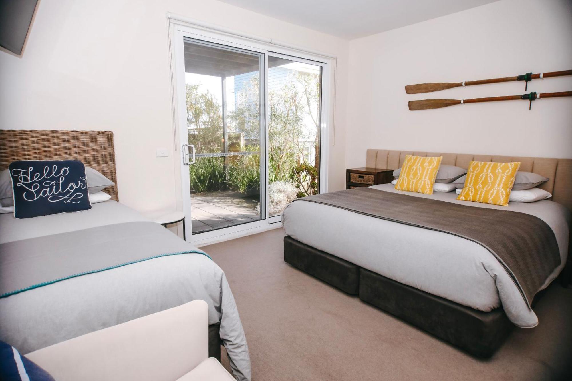 12 Apostles Accommodation Anchors Beach House With Sea Views พอร์ตแคมป์เบลล์ ภายนอก รูปภาพ